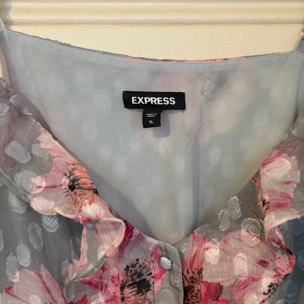 Express Floral Ruffle Tank - Picture 3 of 4